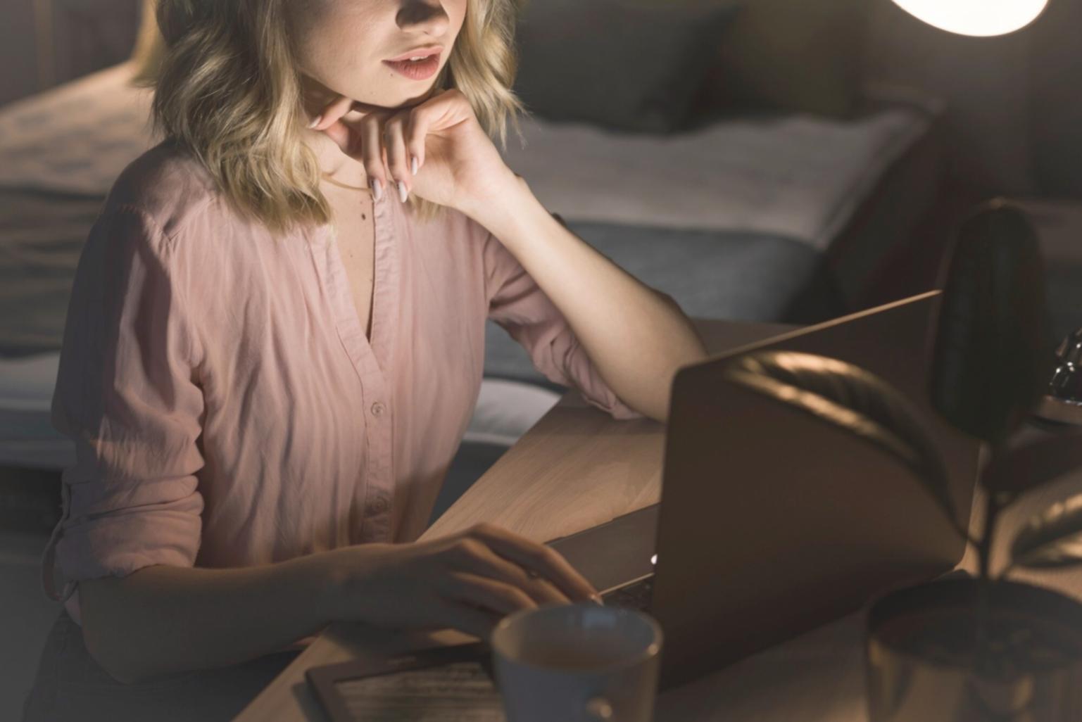 Configurație tehnică pentru învățare online la selarivoxena